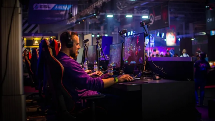 The Psychology of Decision Making in Gaming: Strategies for Chance Based Titles
