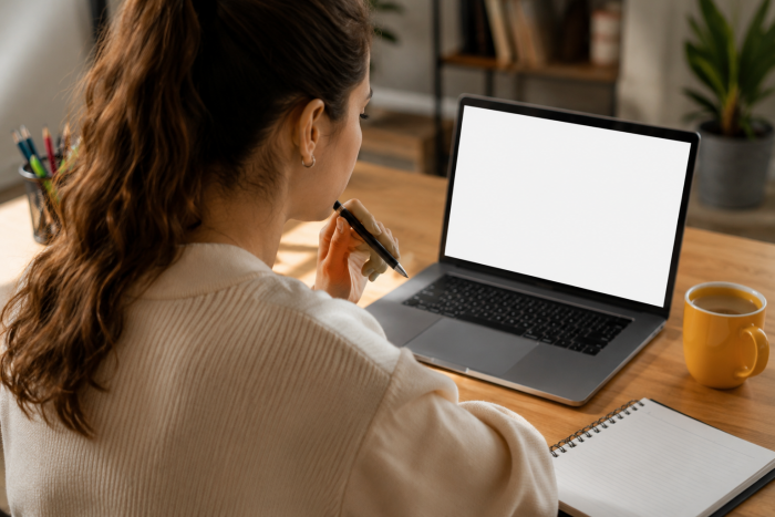 What to Include in a Prompt When Generating Hashtags