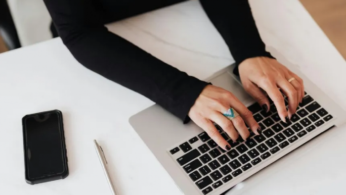 Why Influencers Are Turning to Automated Tools for Global Reach